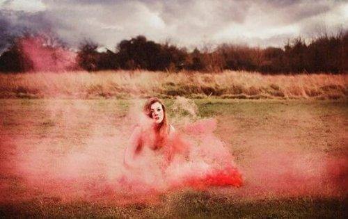 vrouw in een veld