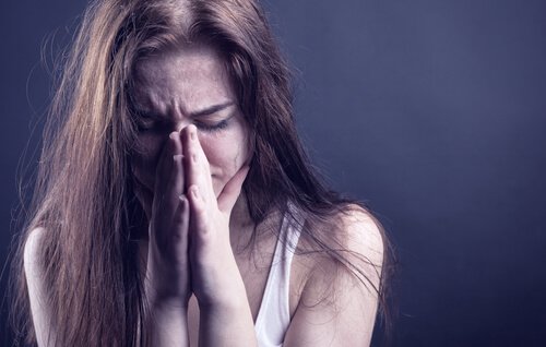 Vrouw heeft last van een verslaving