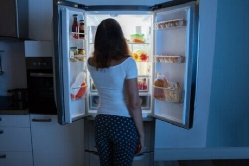 Oorzaken en behandeling van het nachtelijk eetsyndroom