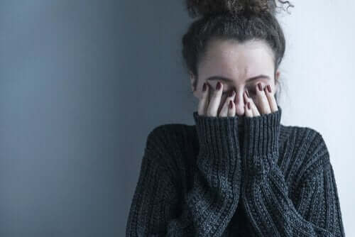 5 gewoontes van mensen die depressie verbergen