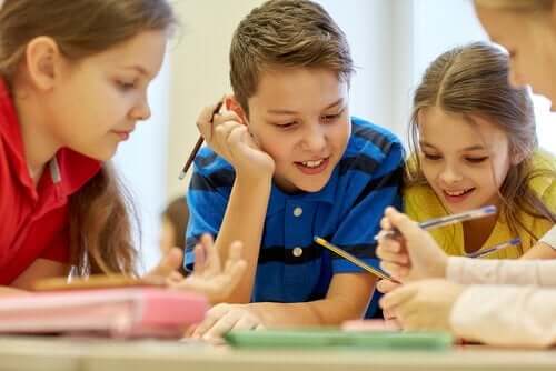 Kinderen aan het studeren
