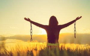 Negatieve emoties accepteren: maakt het je gelukkiger?