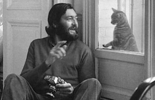 Cortazar met een kat