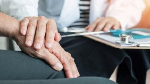 De behandeling van de symptomen