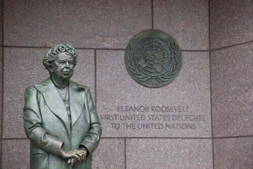 Een standbeeld van Eleanor Roosevelt
