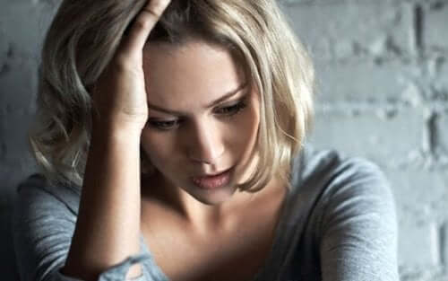 Vrouw met angstgevoelens