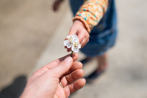 Hoe kun je kinderen dankbaarheid leren?