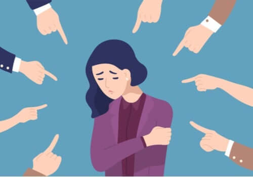 Veel vingers wijzen naar een persoon