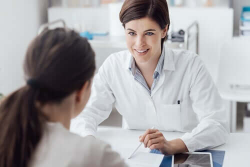 Een dokter en patiënt