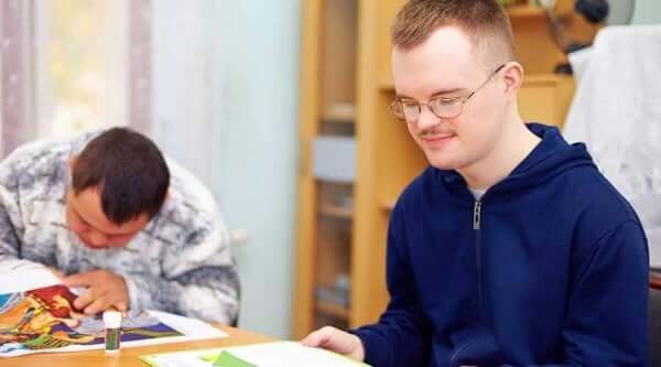 Jongen met handicap