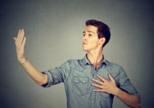 Worden narcisten geboren of gemaakt?