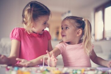 De ontwikkeling van empathie in de kindertijd