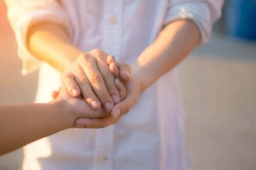 Prosociaal gedrag is anderen helpen