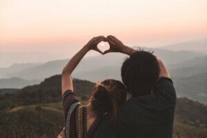 Wat is het verschil tussen liefde en behoefte?
