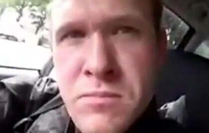 Een close-up van het gezicht van een man