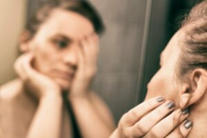 Wat is precies het verschil tussen apathie en verveling?