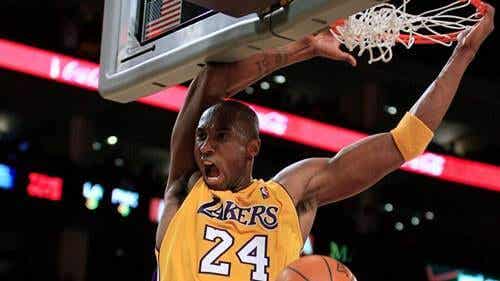 Kobe Bryant aan het spelen
