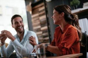 Het geheim om een goede eerste indruk te maken, volgens de wetenschap