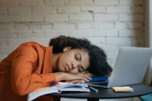 Overmatige vermoeidheid (hypersomnia)