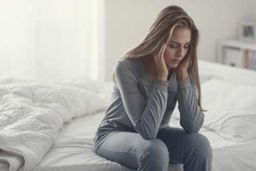 Vrouw met angst als vijand in plaats van als bondgenoot