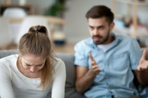 Wat moet je doen als je partner verbaal agressief tegen je is?