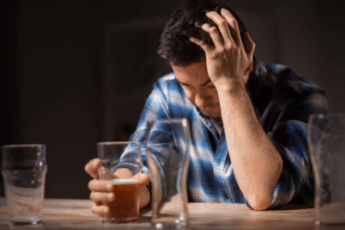 Drunkorexia: wat is dat precies?
