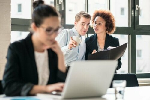 Frenemies: stressvolle figuren op de werkplek