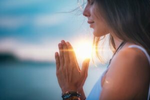 De effecten van collectieve meditatie op de samenleving