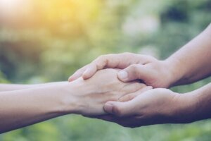 Spiegelpijn - een manier om verbinding te maken