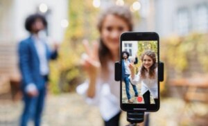 Sociale media en het paar: de huidige liefdesdriehoek