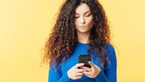Curving: verborgen afwijzing op sociale media
