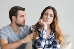 Hoe weet je of je partner een chronische leugenaar is?