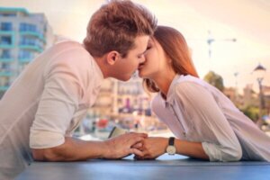 Millennials: de generatie van blind dates en snelle relaties?