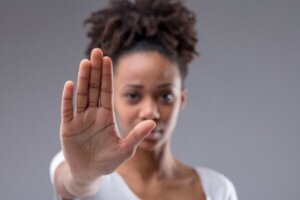 Vijf tekenen dat je moeite hebt met grenzen stellen