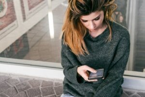 Ervaringsvermijding en overmatig smartphone-gebruik