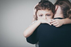 Mentale stoornissen die in families voorkomen: overerving of opvoeding