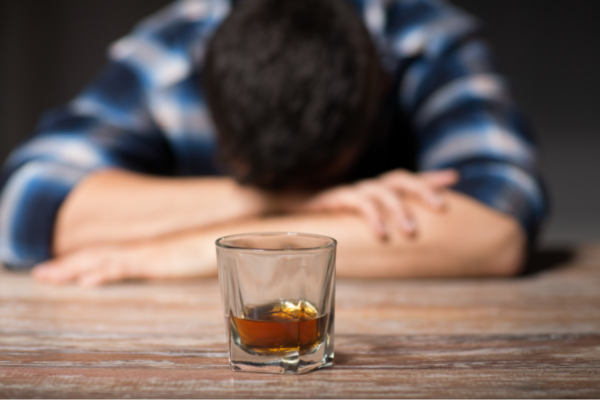 Nieuwe studies over alcoholisme: begrijpen en behandelen
