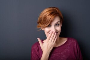 Het Pratfall-effect: waarom imperfectie ons sympathieker maakt