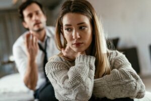 Waarom blijf je in relaties die je pijn doen?