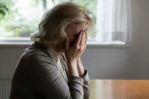 Het verband tussen vergeetachtigheid en chronische pijn
