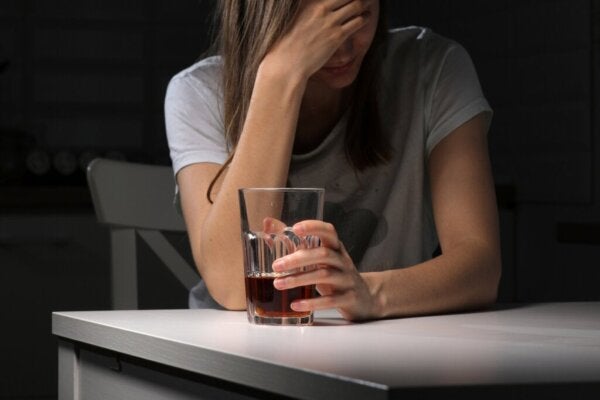 Alcohol drinken maakt je verdrietiger, niet gelukkiger