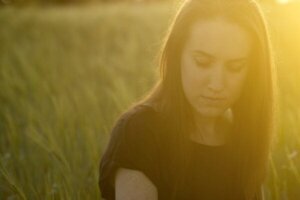 "Ik heb alles, maar ik ben nog steeds ongelukkig" - schuldgevoelens uit de kindertijd