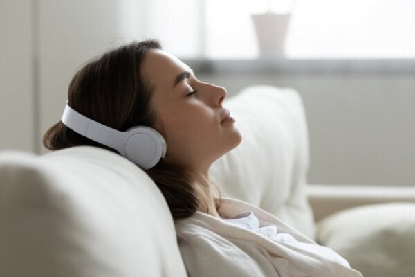 Zeg vaarwel tegen chronische pijn door naar je lievelingsliedjes te luisteren