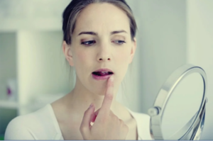 Herpes door stress: emoties die blaren worden