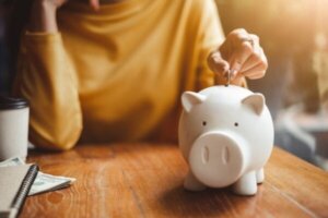 Hoe je van het leven kunt blijven genieten in de huidige economische crisis