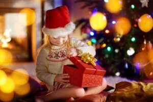 De regel van vier cadeaus met Kerstmis