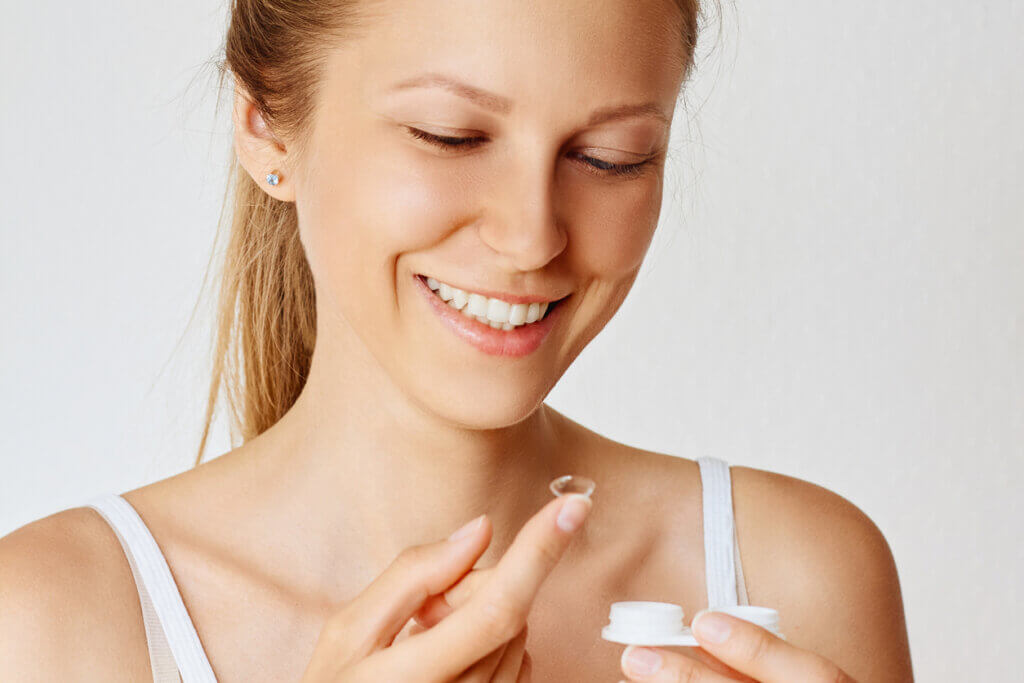 Vrouw met lenzen