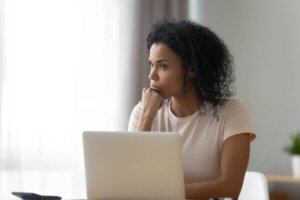 Het lock-in effect en hoe het je besluitvorming beïnvloedt