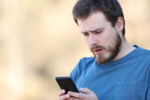 Identiteitsdiefstal op sociale media veroorzaakt echt psychologisch leed