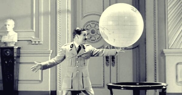 Het belang van Charlie Chaplins toespraak uit 'The Great Dictator'